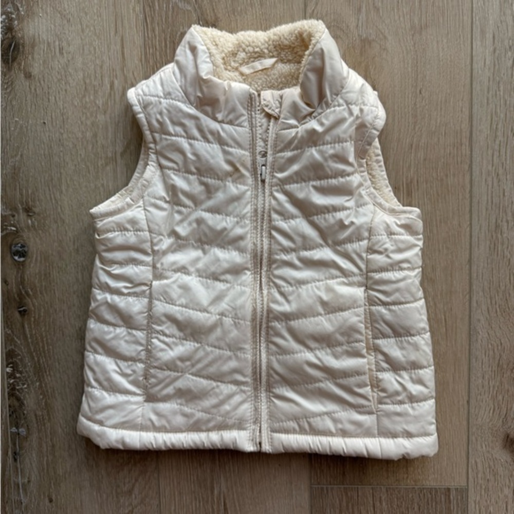 Cream Baby Gap Fleece‎ Lined Puffer Vest size 2